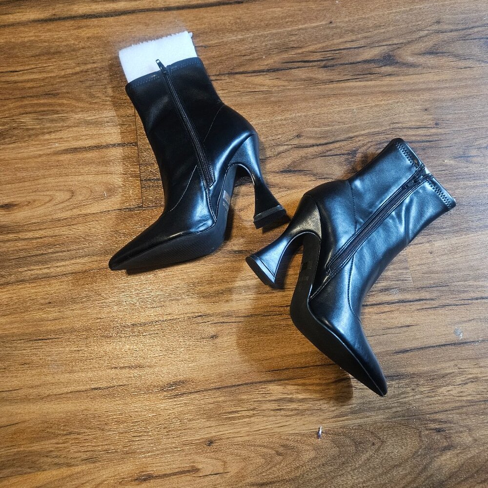 Ankle bottles 7 1/2